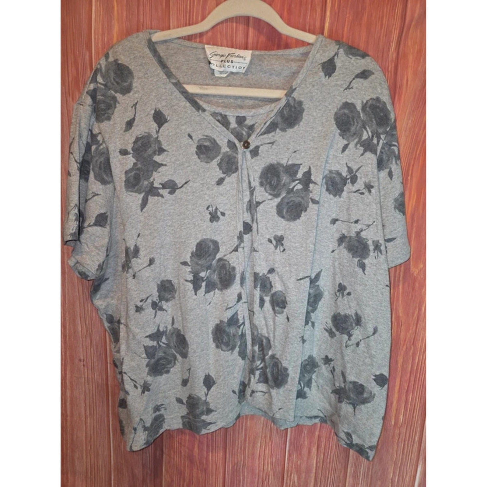 Giorgio Fiorlini Plus Gray Floral Layered Button Top 22/24 Made in USA