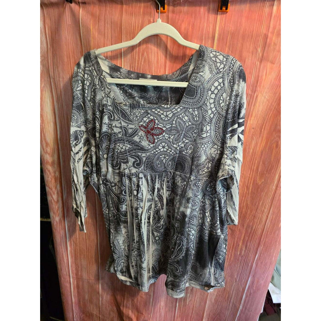 Fashion Bug Women's 2X Black and White Paisley 3/4 Sleeve Rhinestone Embellished