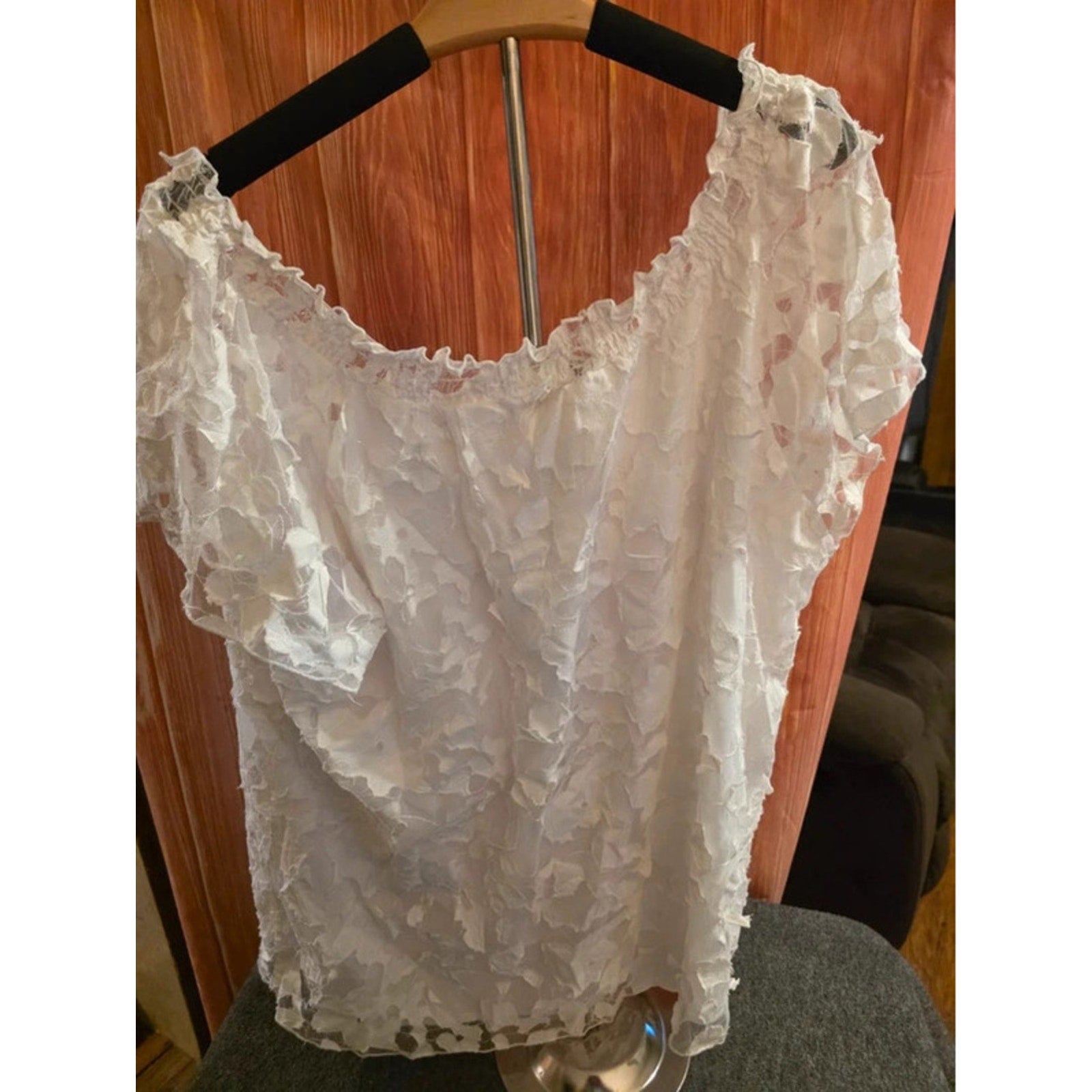 Cato Women’s 22/24W White Floral Mesh Overlay Top with 3D Textured Petals