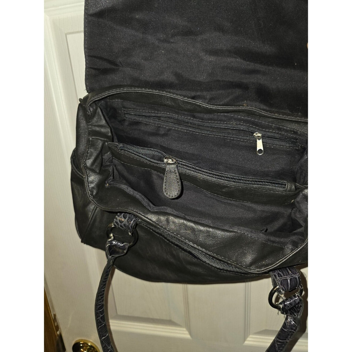 Black shoulder handbag