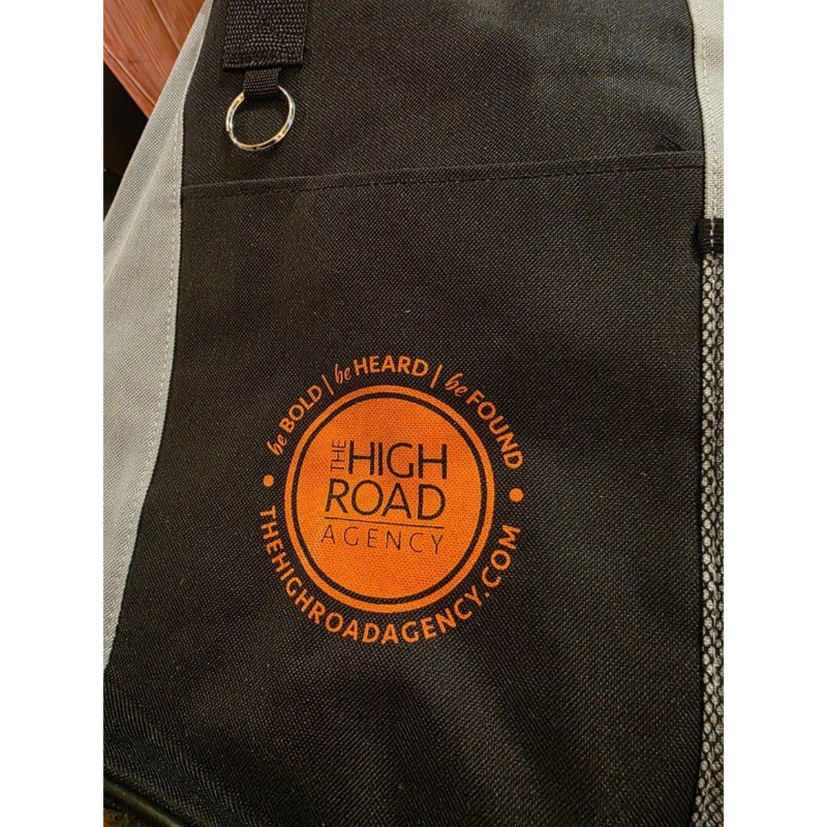The High Road Agency Black Gray Canvas Zip Tote Bag Mesh Bottle Beach Shopper