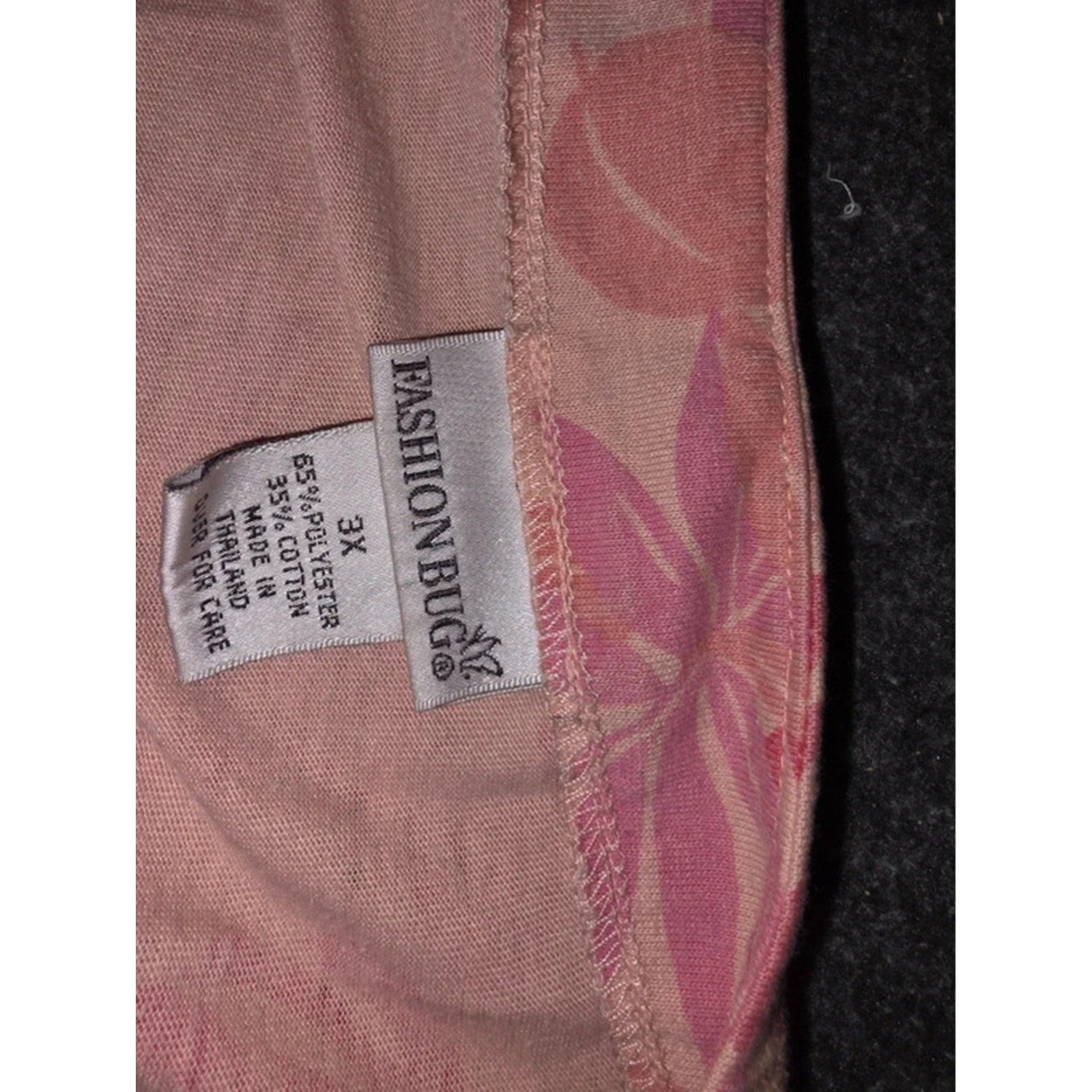 Vintage Fashion Bug Woman Plus Size 3X Pink Tropical Monstera Leaf Print T-Shirt
