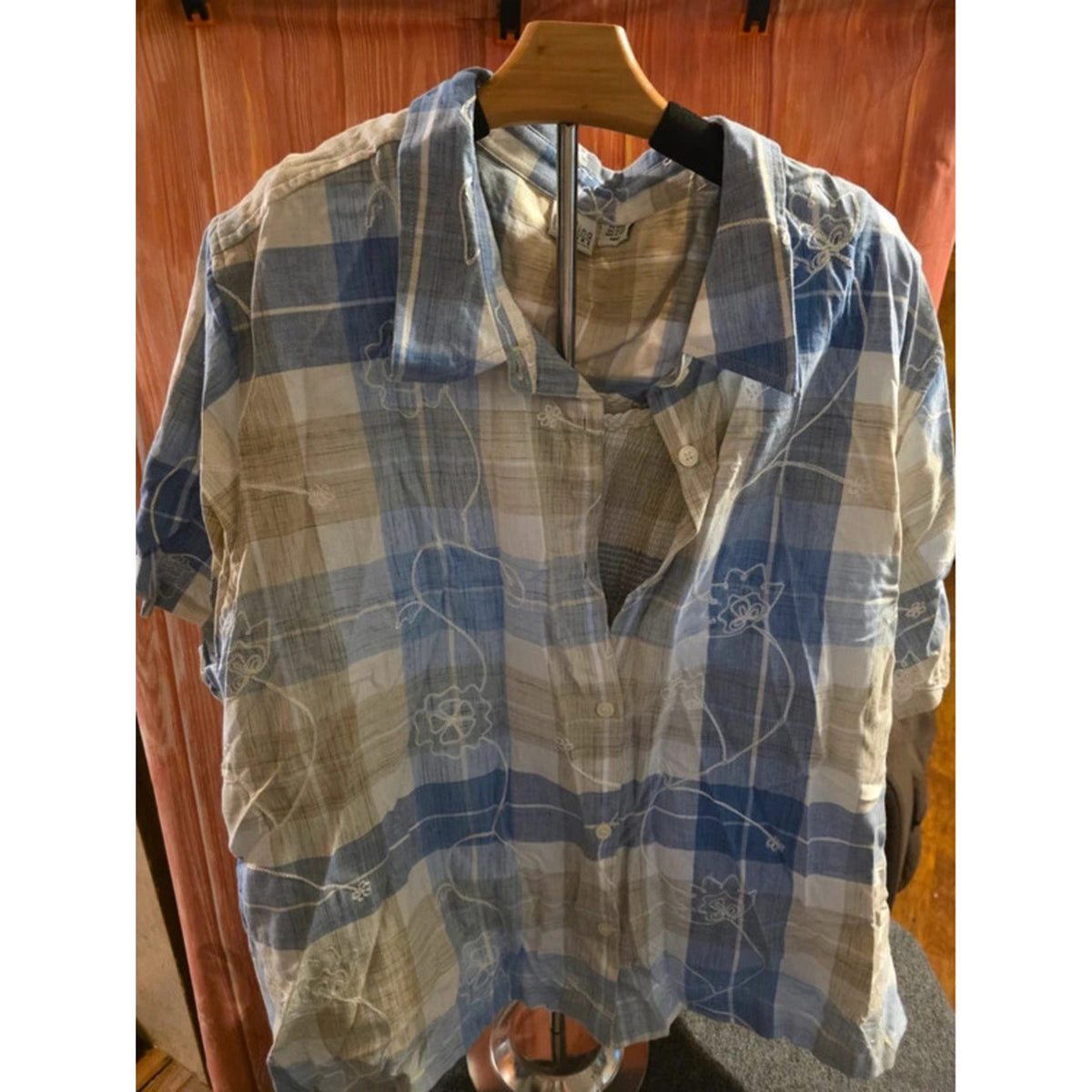 Carolina Colours Plus Women’s 28W 2-Piece Plaid & Floral Embroidered Shirt Set