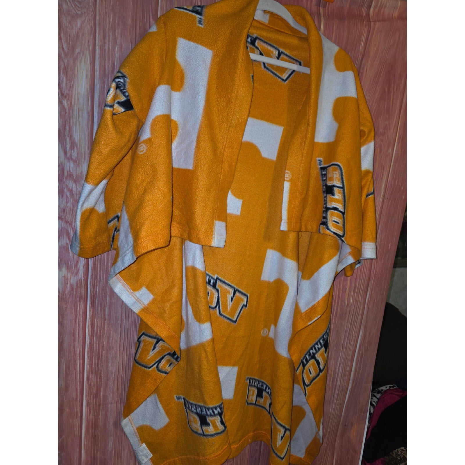 Tennessee Volunteers NCAA Fleece Wrap Shawl Cape Blanket Orange White One Size