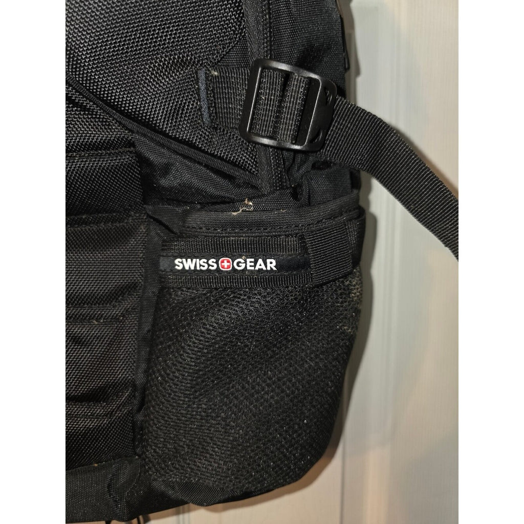 SwissGear black backpack