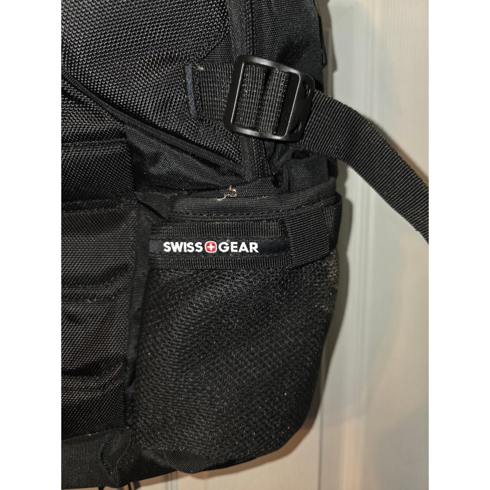 SwissGear black backpack