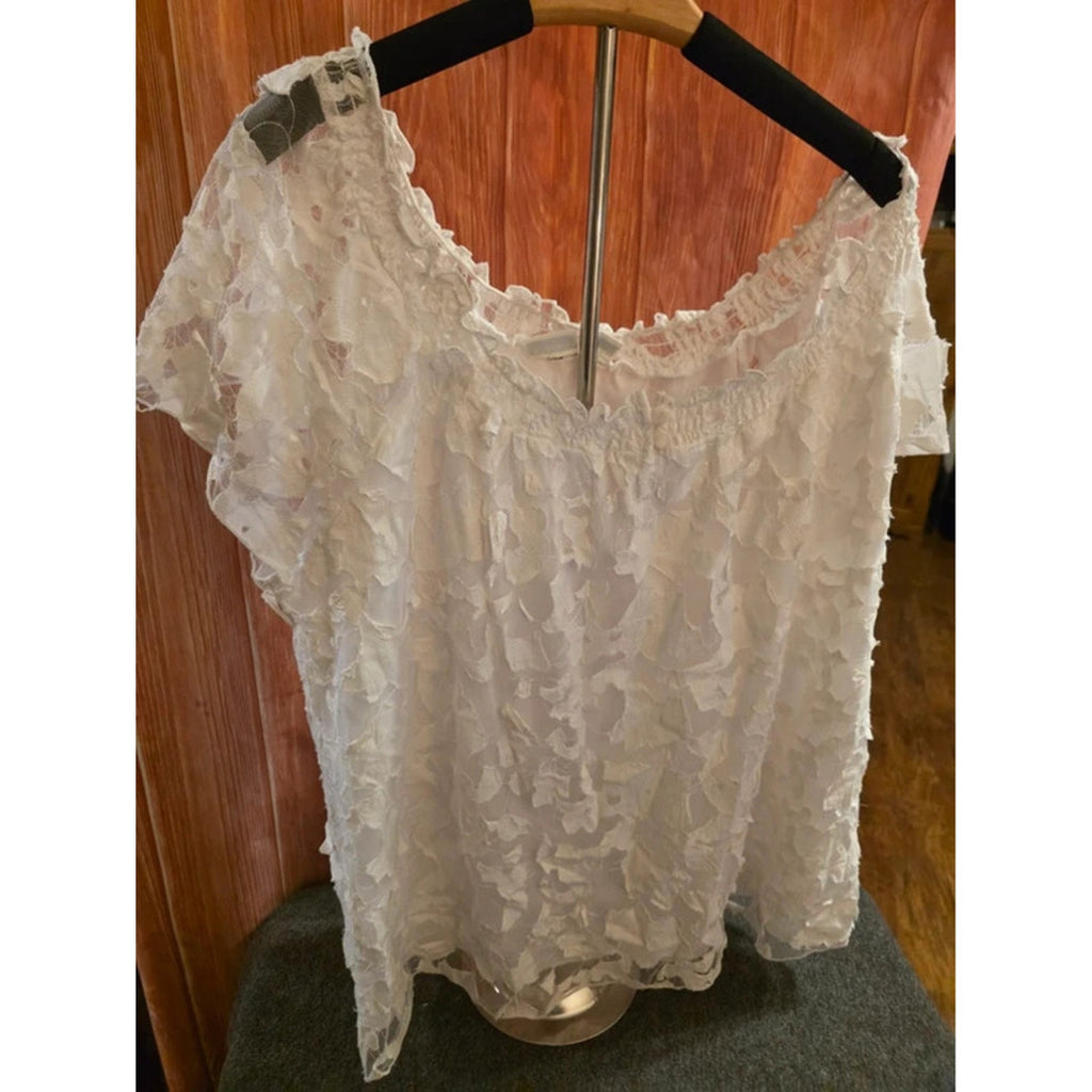Cato Women’s 22/24W White Floral Mesh Overlay Top with 3D Textured Petals