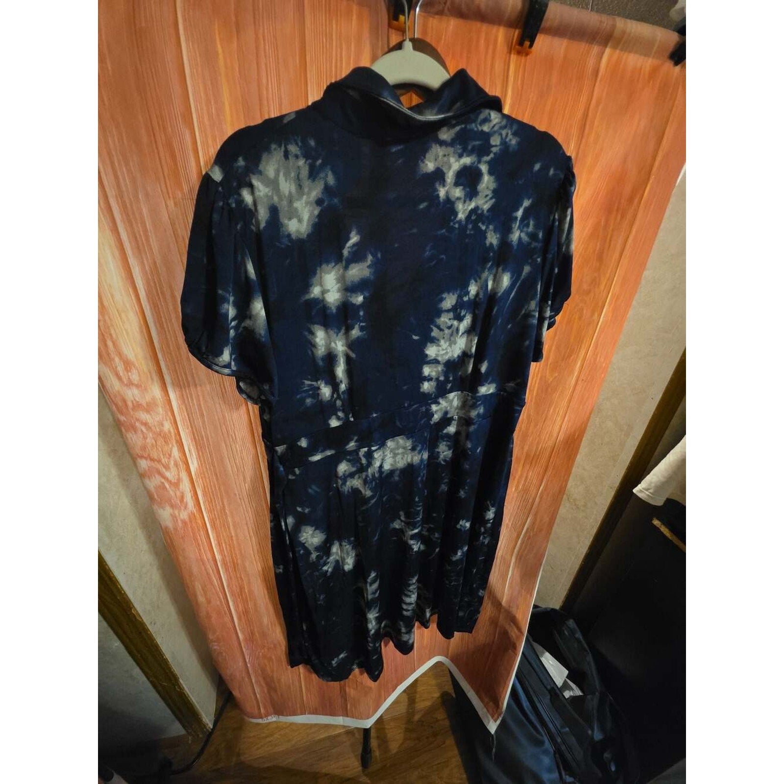 dressbarn woman Short Sleeve Blue Tie Dye Wrap Dress with Collar Size 18W