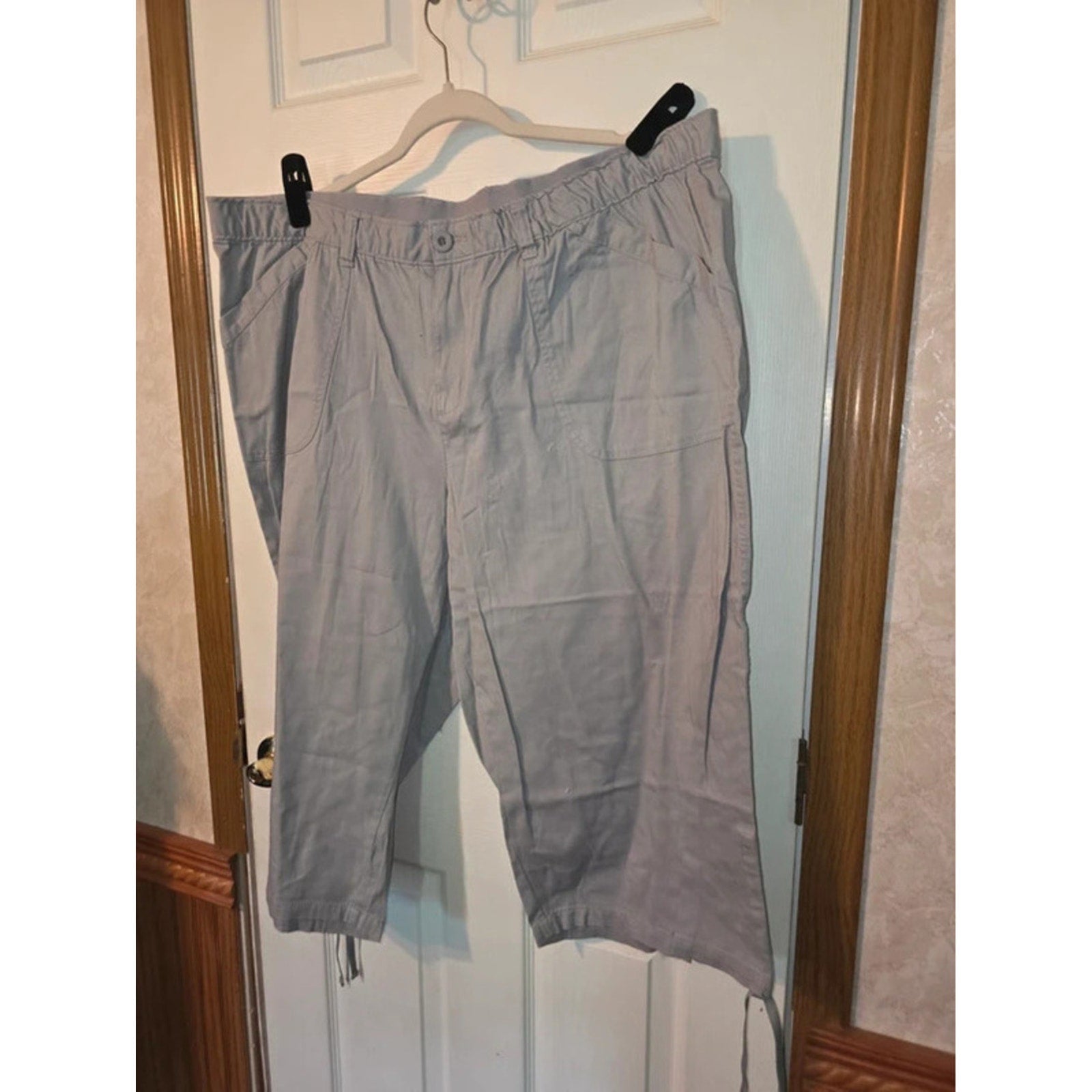 Cato Cargo Drawstring Hem Capri Pants 26W Light Gray Cropped