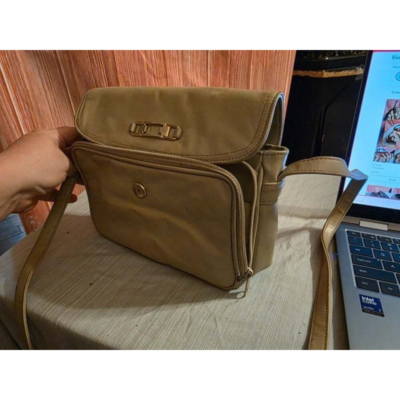 Vintage Jaclyn Smith Beige Crossbody Organizer Bag - 80s/90s Retro Wallet Purse
