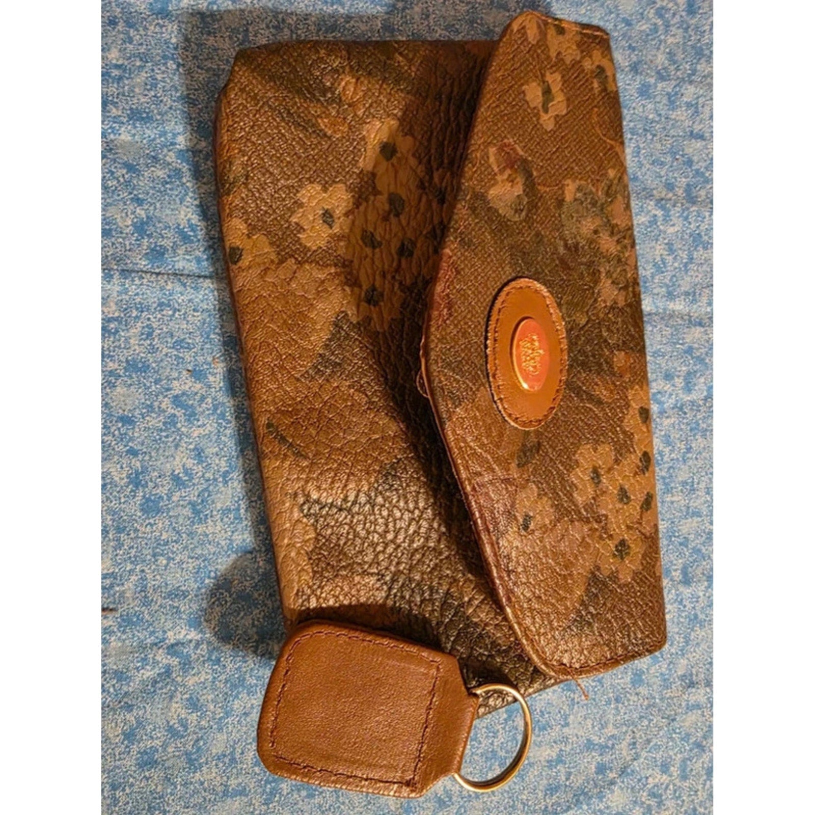 Vintage Floral Embossed Faux Leather Clutch Wallet Matching Keychain Set