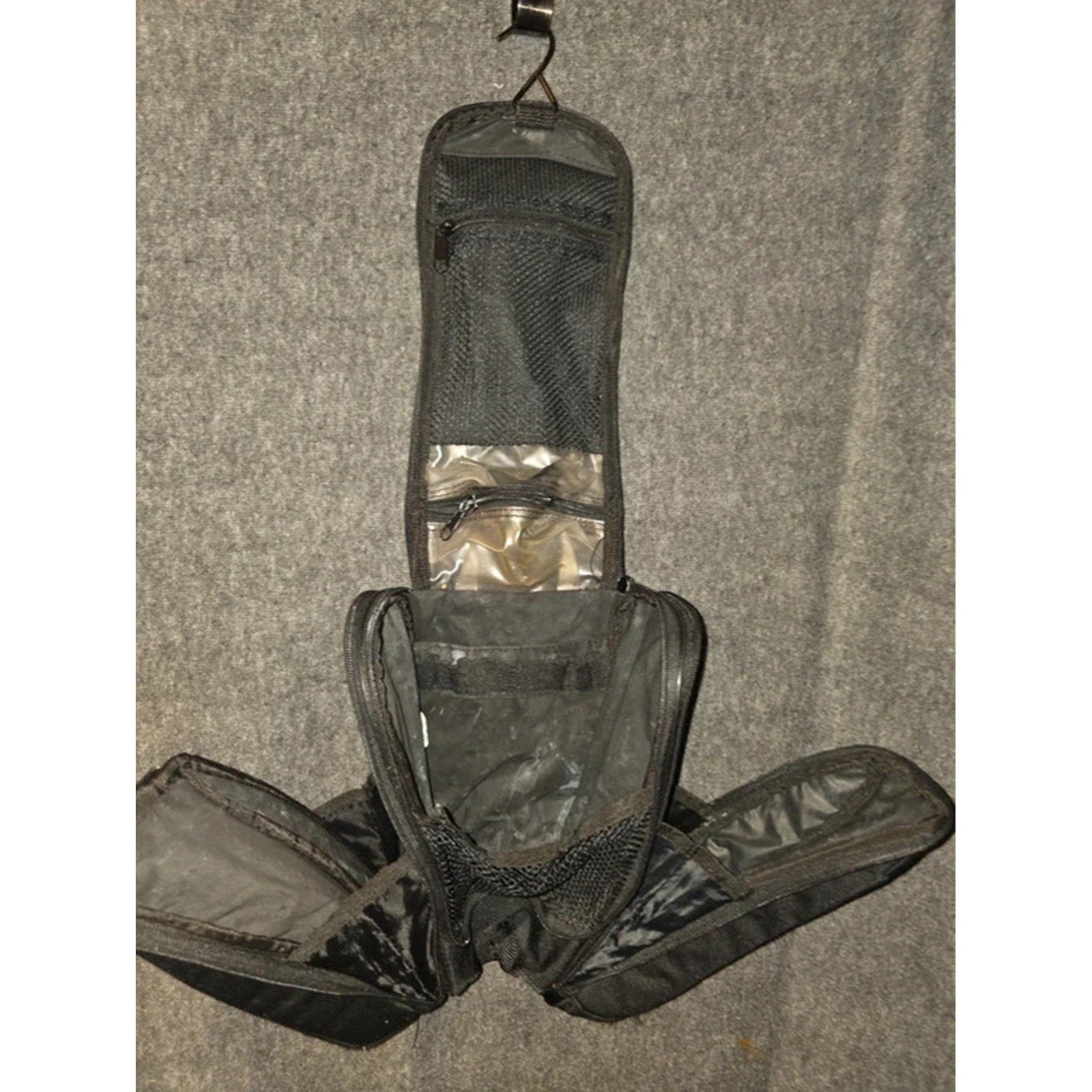 Hanging Travel Toiletry Bag Makeup Organizer Black Multiple Pockets Mirror Hook