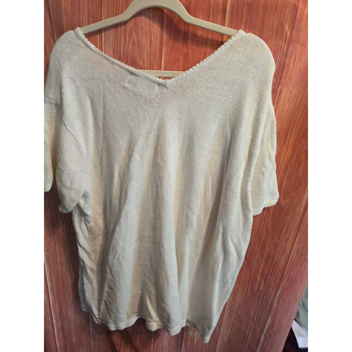 Carolina Colours Plus White Short Sleeve V-Neck Sweater with Distressed Detailin