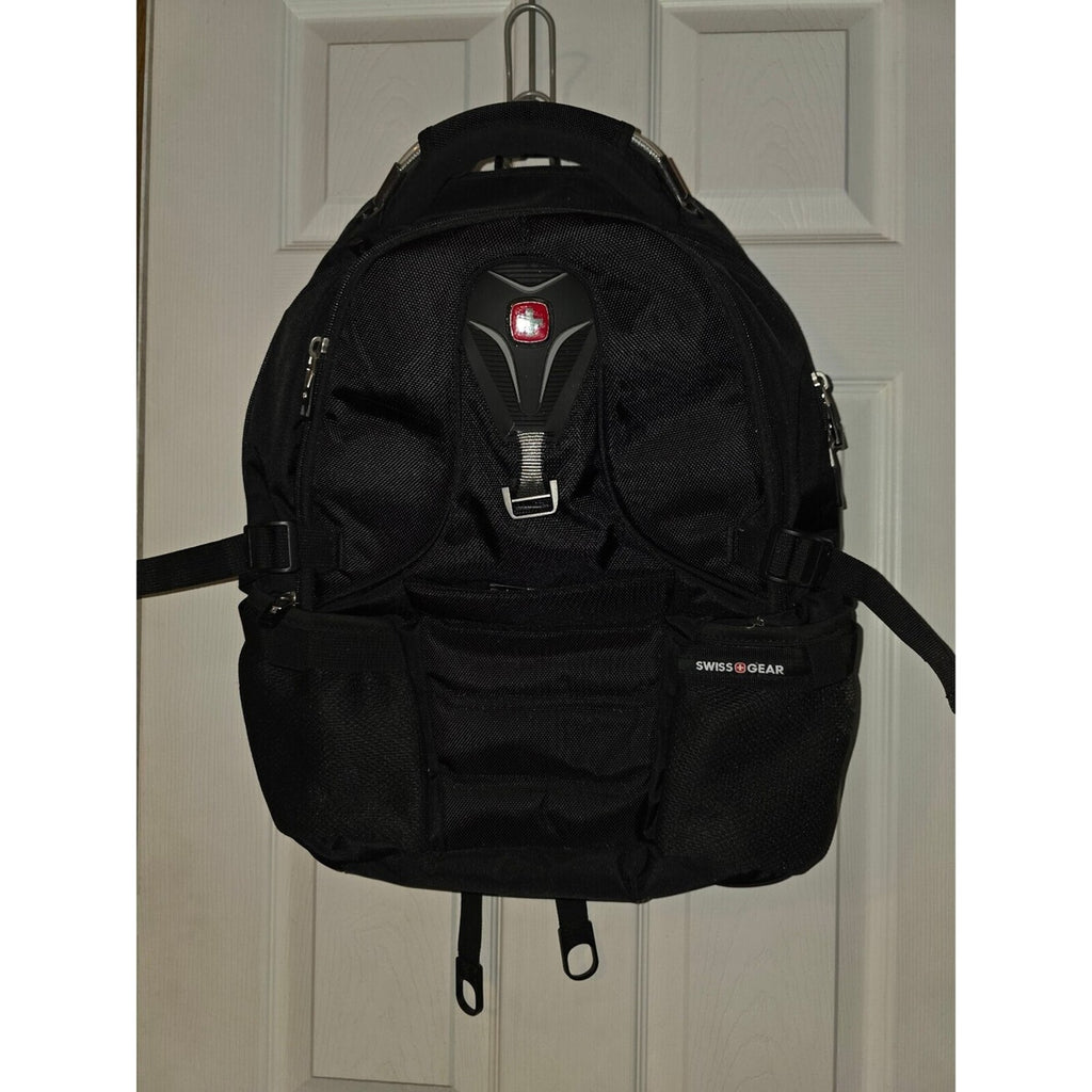 SwissGear black backpack