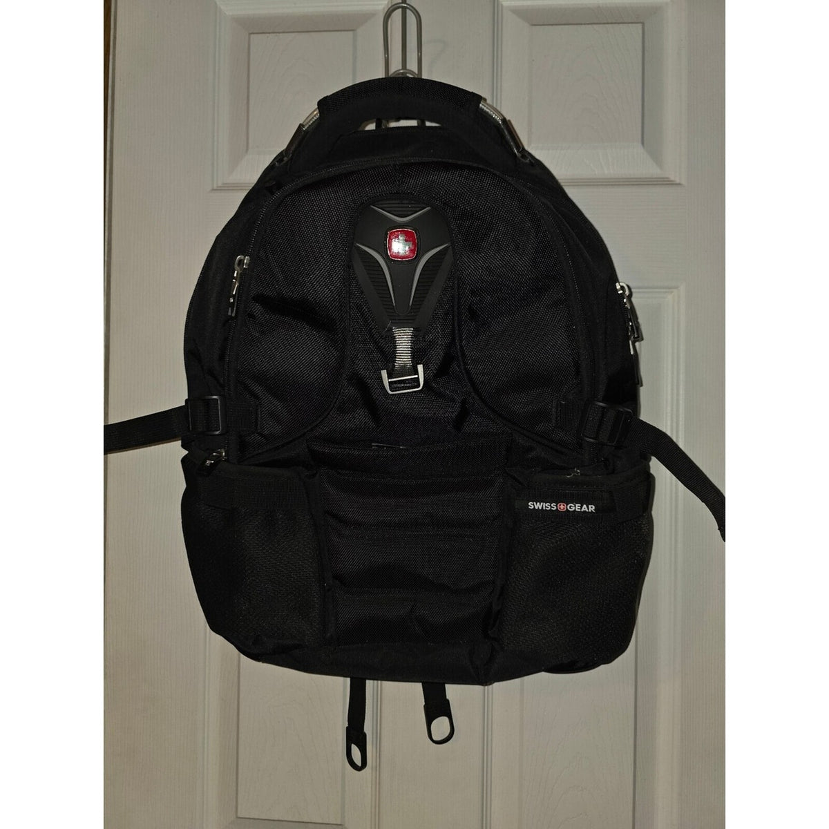 SwissGear black backpack