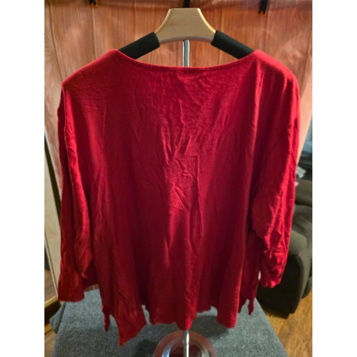 Cato Women’s 26/28W Red 3/4 Sleeve Keyhole Top with Grommet Hardware