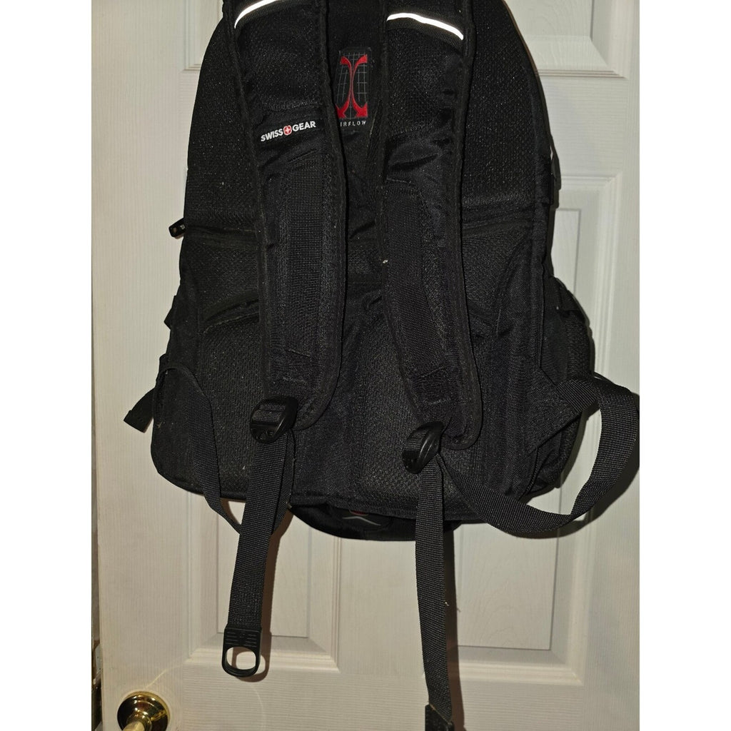 SwissGear black backpack