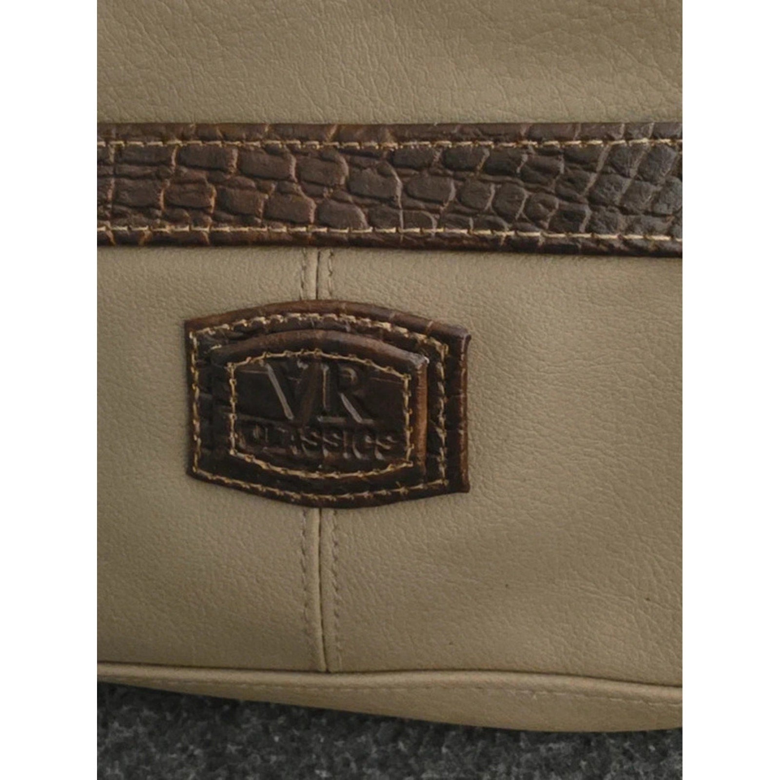 VR Classics Vintage Taupe Tan Pebble Faux Leather Small Crossbody Handbag Bag